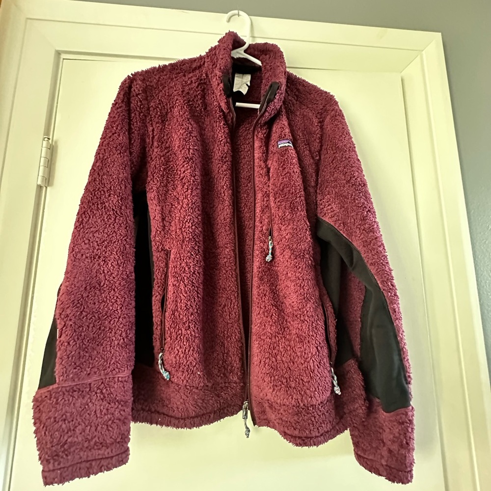 Patagonia maroon full zip teddy jacket